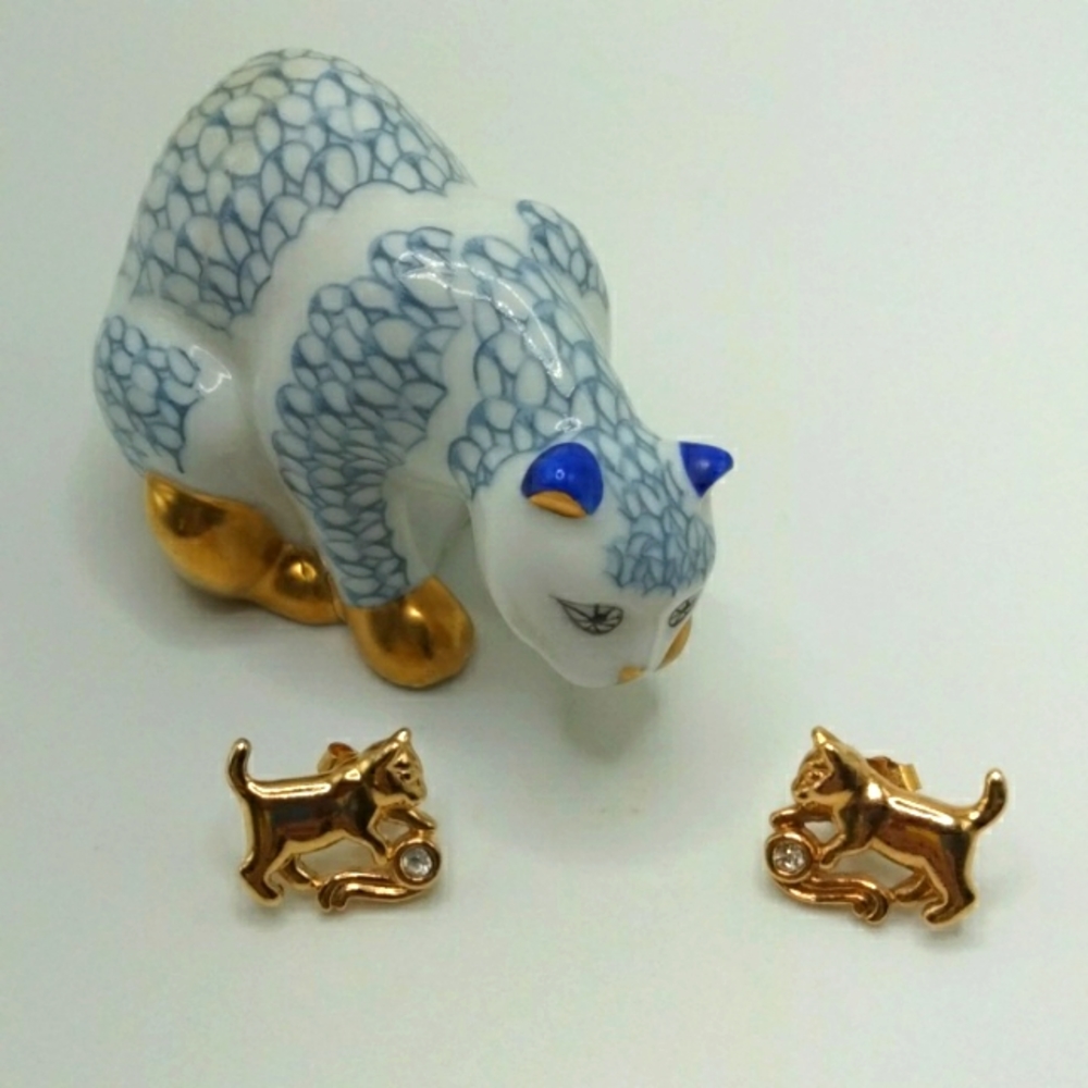 Vintage Avon Cat Earrings